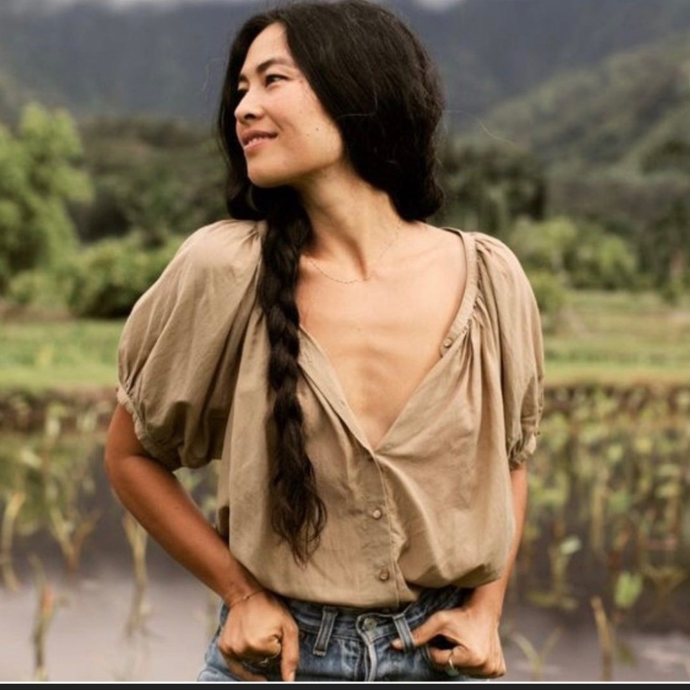 Doen Tan Balloon-Sleeve Button Front Blouse